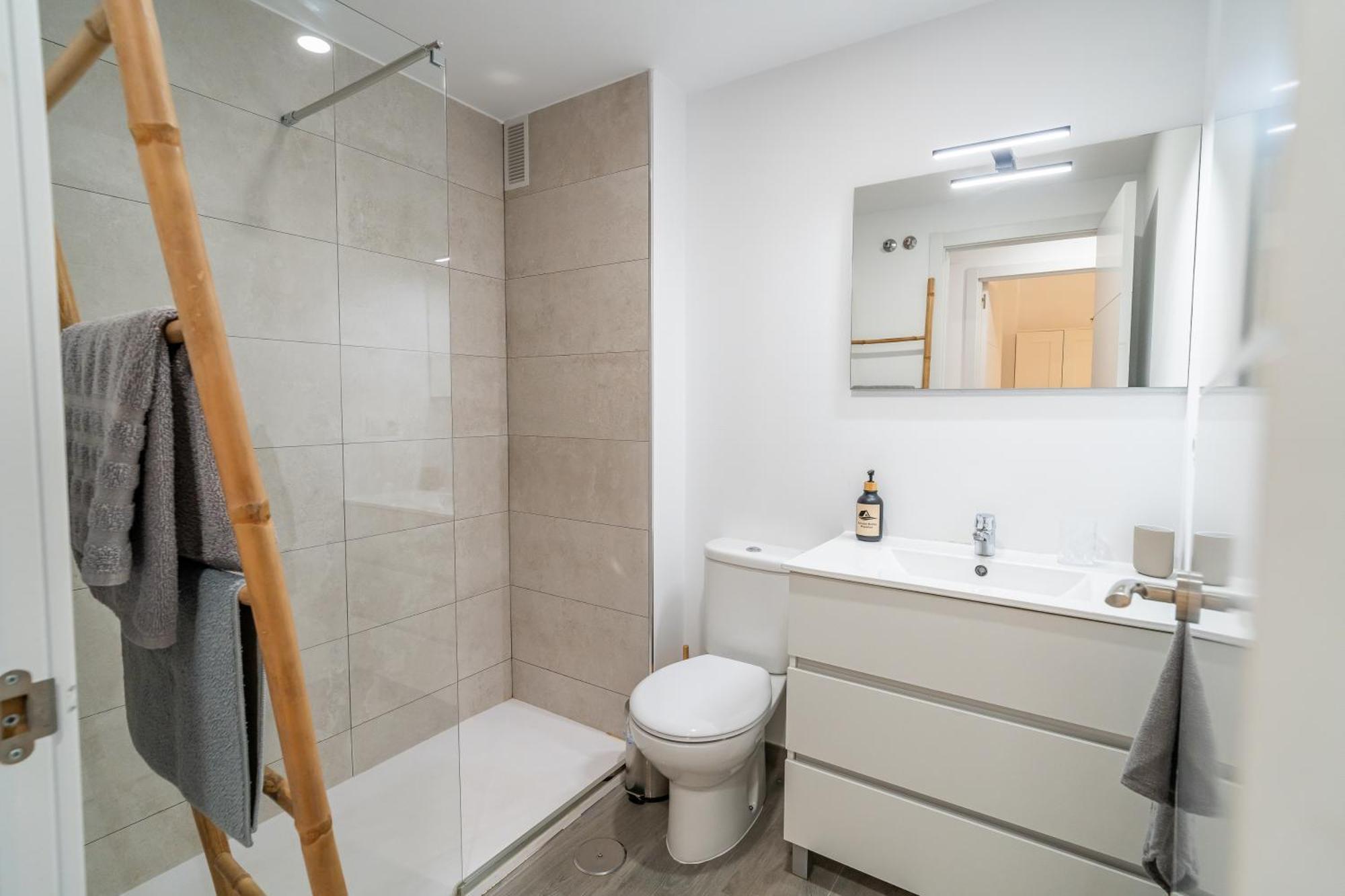 Casa Playa Guadalmar, Beautiful Apartment In Front Of The Sea, Wifi, Ac, Smart Tv, Private Parking 말라가 외부 사진