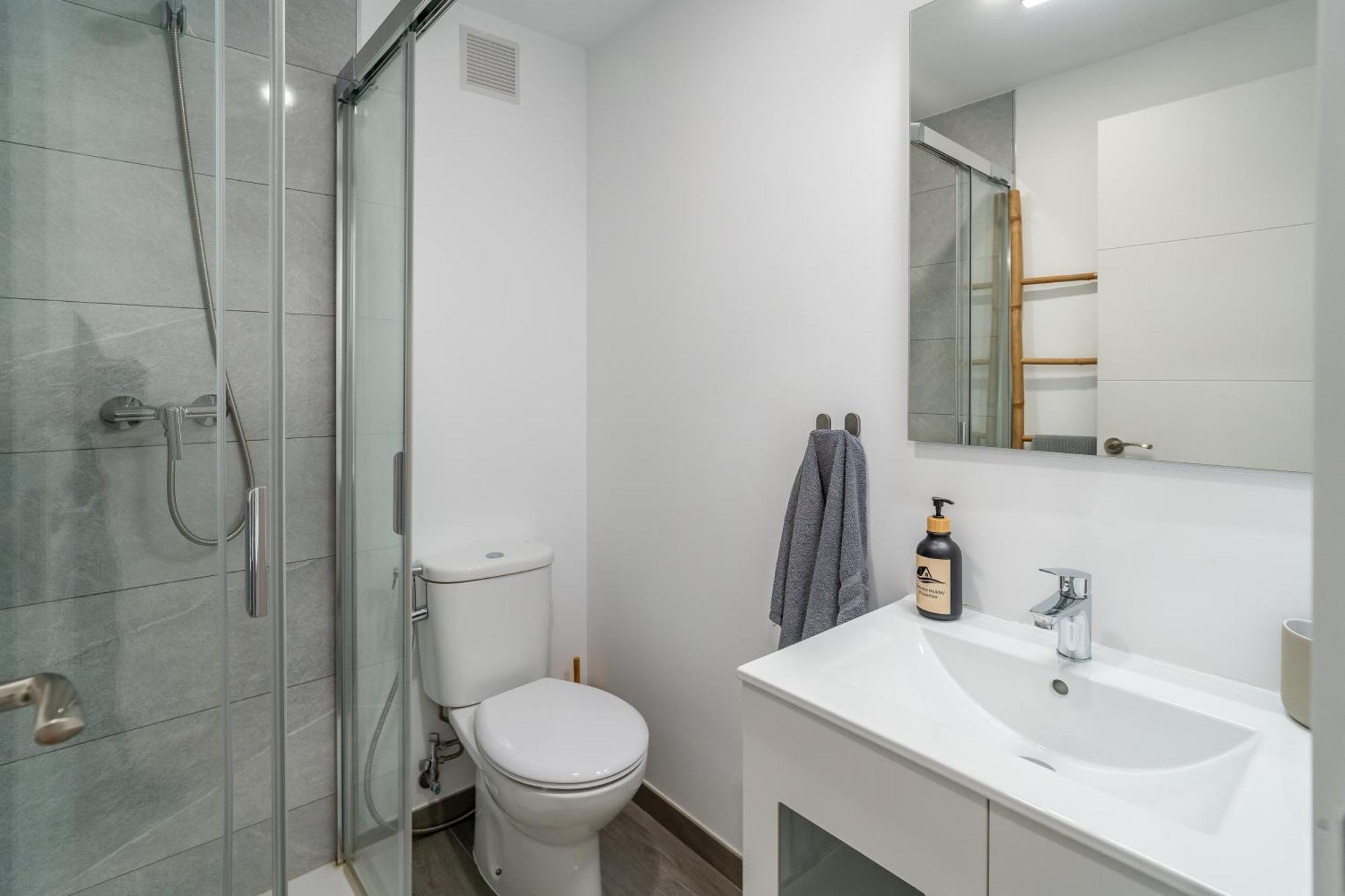 Casa Playa Guadalmar, Beautiful Apartment In Front Of The Sea, Wifi, Ac, Smart Tv, Private Parking 말라가 외부 사진